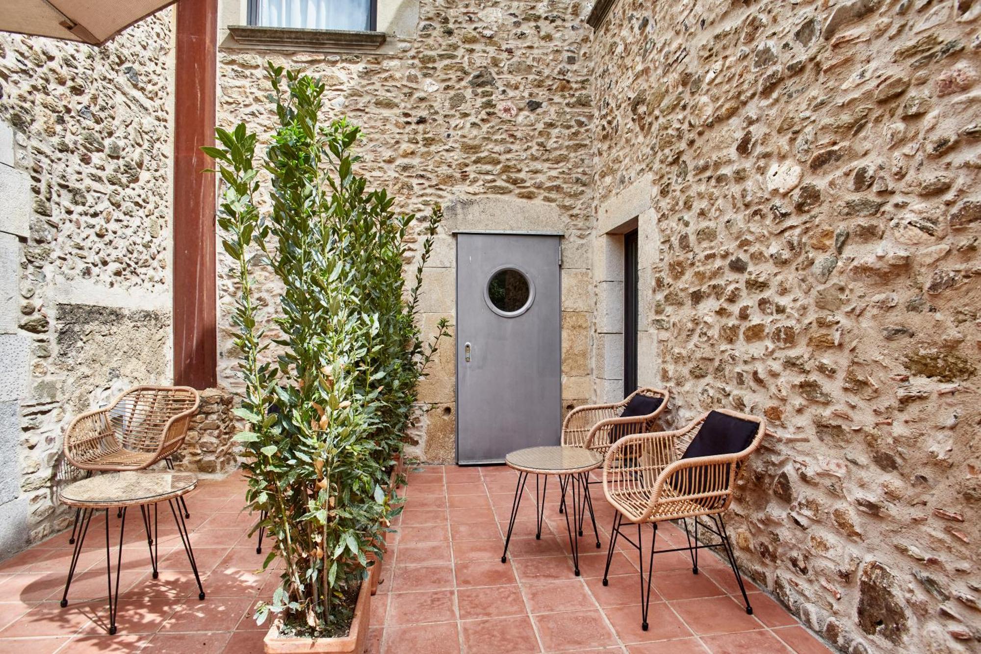 Arcs De Monells - Adults Only Hotel ภายนอก รูปภาพ